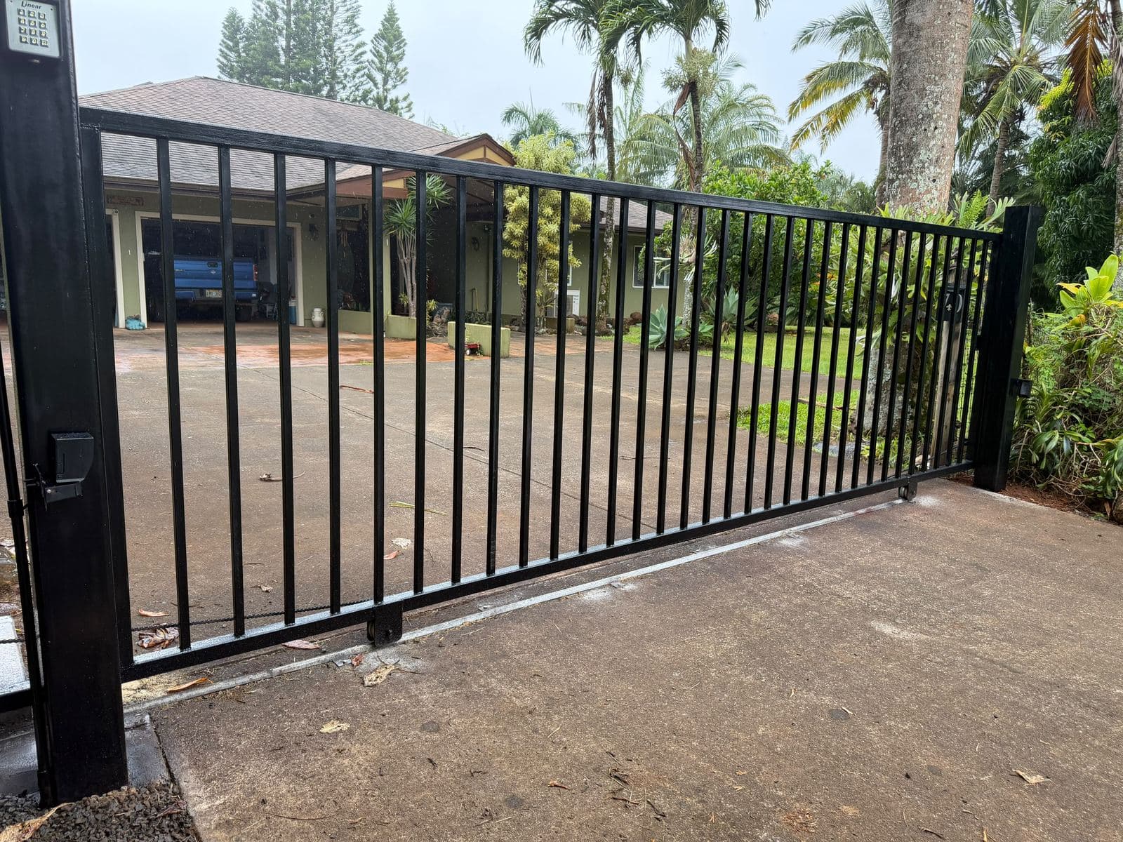 Automated Steel Slide Gate — Haiku